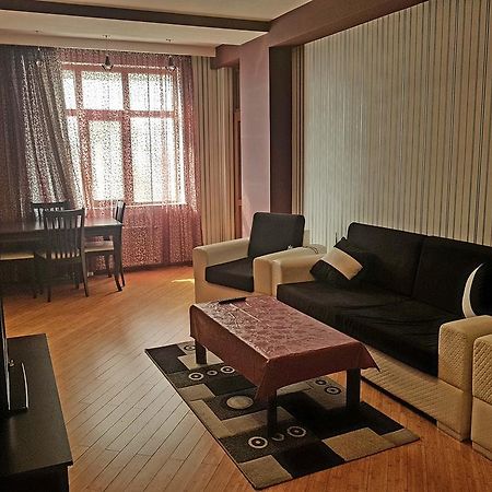 Apartment On Mirqasimov St.29 Baku Kültér fotó