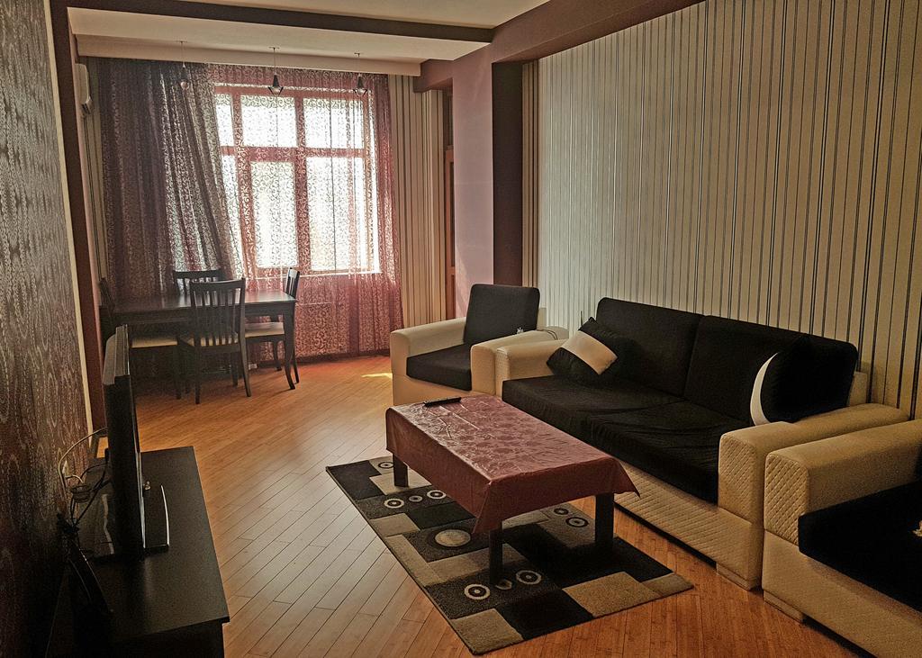 Apartment On Mirqasimov St.29 Baku Kültér fotó